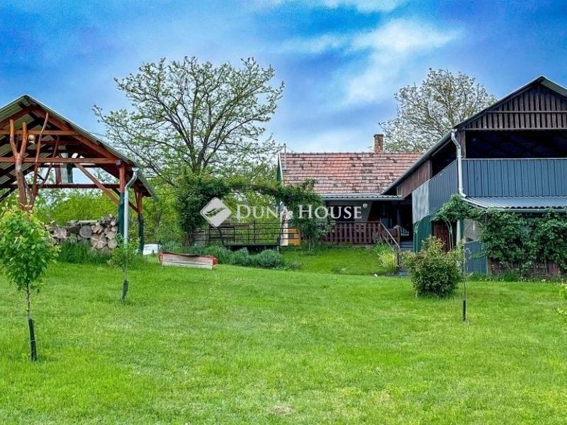 Eladó tanya Ságvár