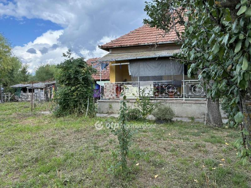 Eladó családi ház Sarkad