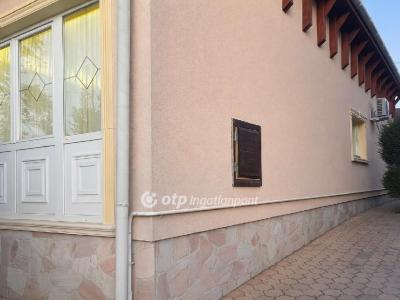 Eladó családi ház Derecske