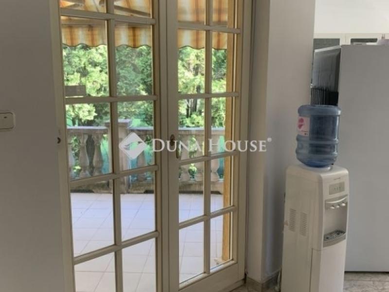 Eladó családi ház Érd