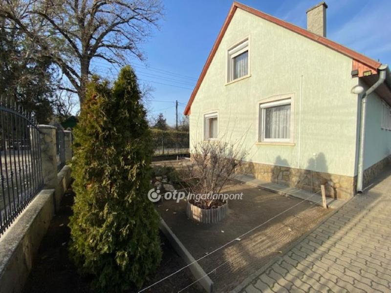 Eladó családi ház Kecskemét