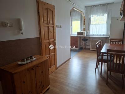 Eladó lakás Gödöllő