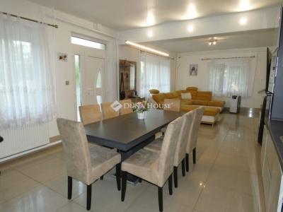 Eladó családi ház Gödöllő