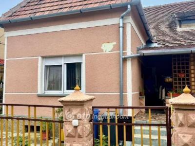 Eladó családi ház Pécs