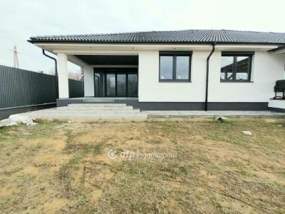 Eladó ikerház Baktalórántháza