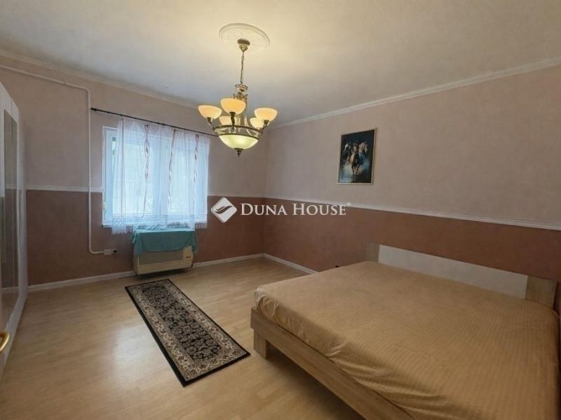 Eladó családi ház Budapest