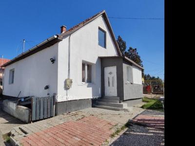 Eladó családi ház Érd