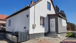 Eladó családi ház Érd