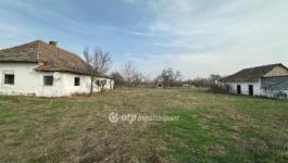 Eladó tanya Szentes