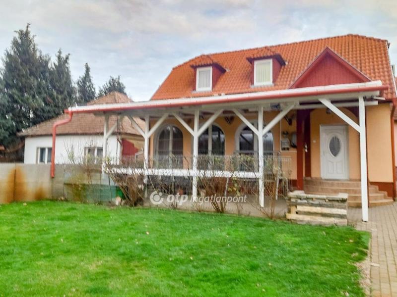 Eladó családi ház Nyíregyháza
