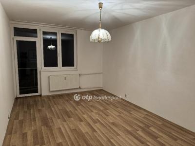 Eladó lakás Dunaújváros