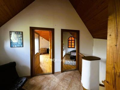 Eladó nyaraló Balatonkenese Balatonakarattya