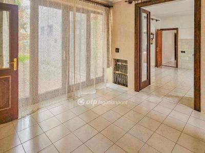 Eladó családi ház Székesfehérvár