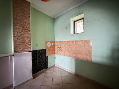 Eladó lakás Iregszemcse