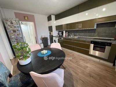 Eladó lakás Debrecen