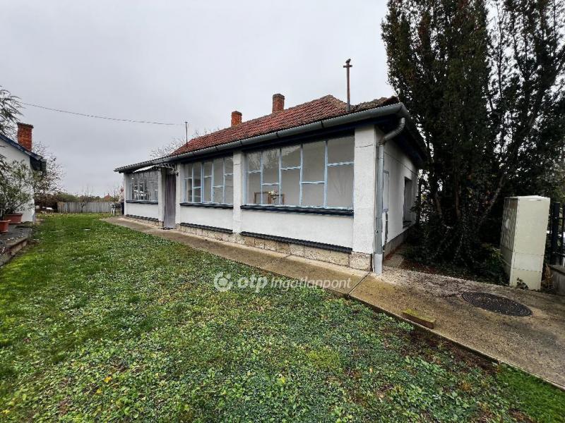 Eladó családi ház Tarcal