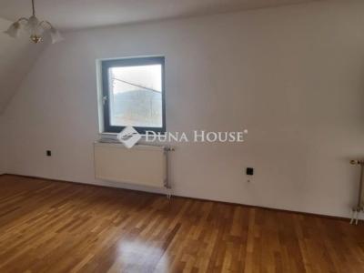 Eladó családi ház Mogyoród