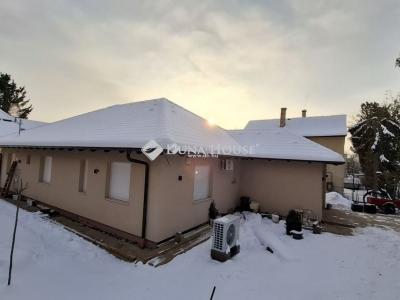 Eladó családi ház Budapest