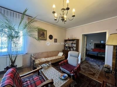 Eladó családi ház Budapest