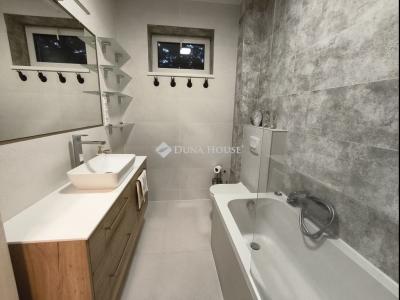 Eladó lakás Gödöllő