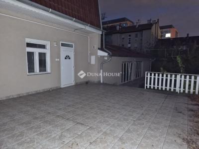 Eladó családi ház Budapest