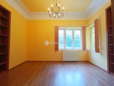 Eladó családi ház Budapest