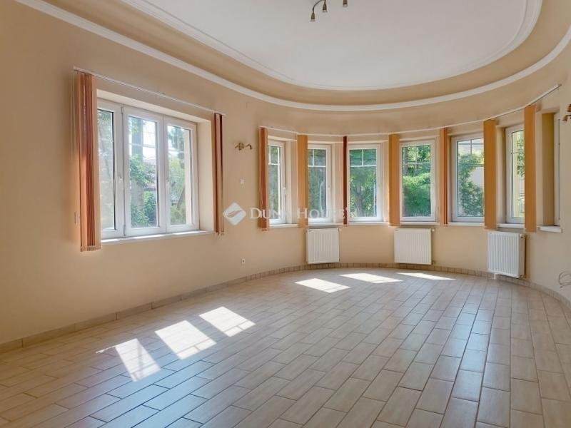 Eladó családi ház Budapest