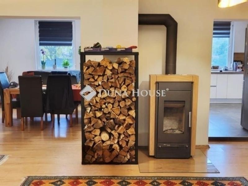 Eladó családi ház Piliscsaba