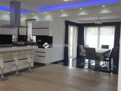 Eladó családi ház Budapest