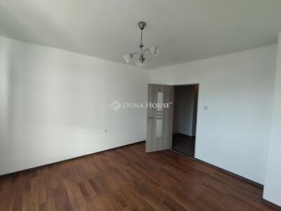 Eladó lakás Tatabánya