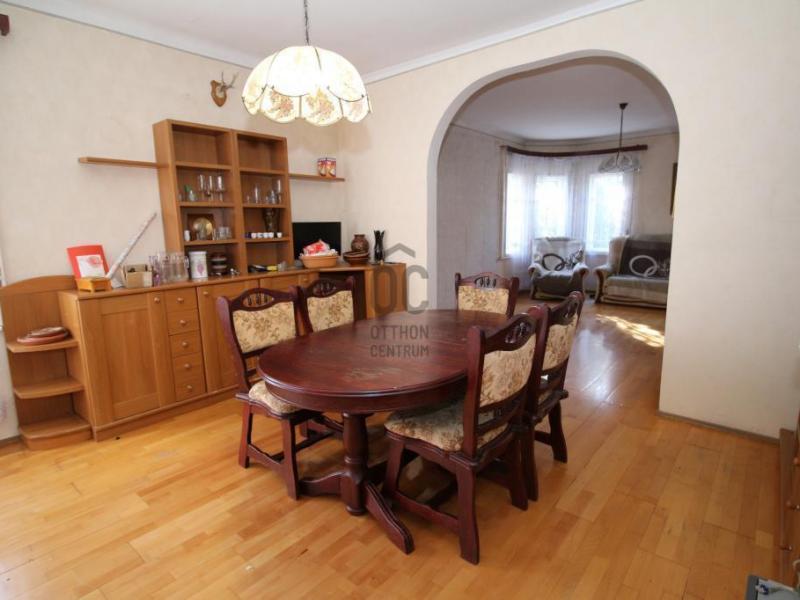 Eladó családi ház Budapest