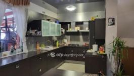 Eladó családi ház Siófok