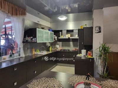 Eladó családi ház Siófok