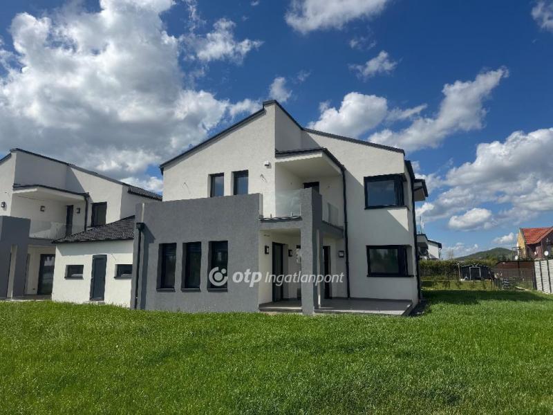 Eladó sorház Velence