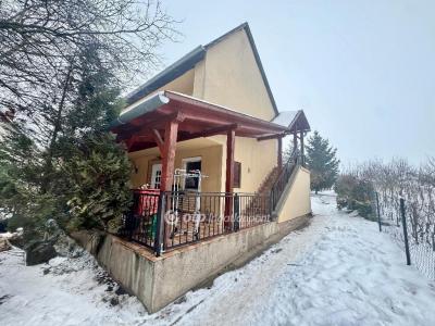 Eladó nyaraló Pátka