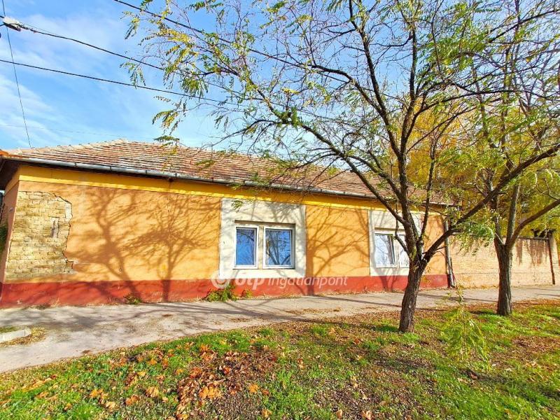 Eladó családi ház Nagykőrös