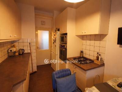 Eladó lakás Cegléd