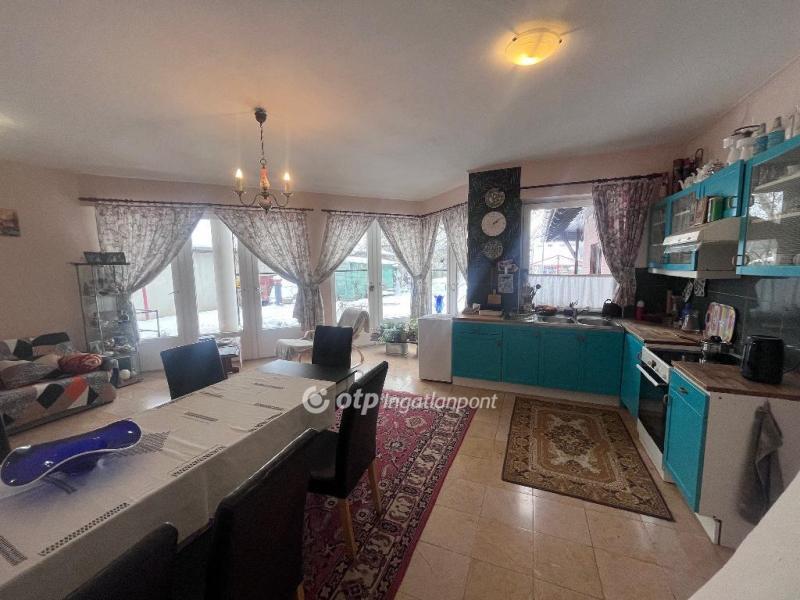 Eladó családi ház Szeged