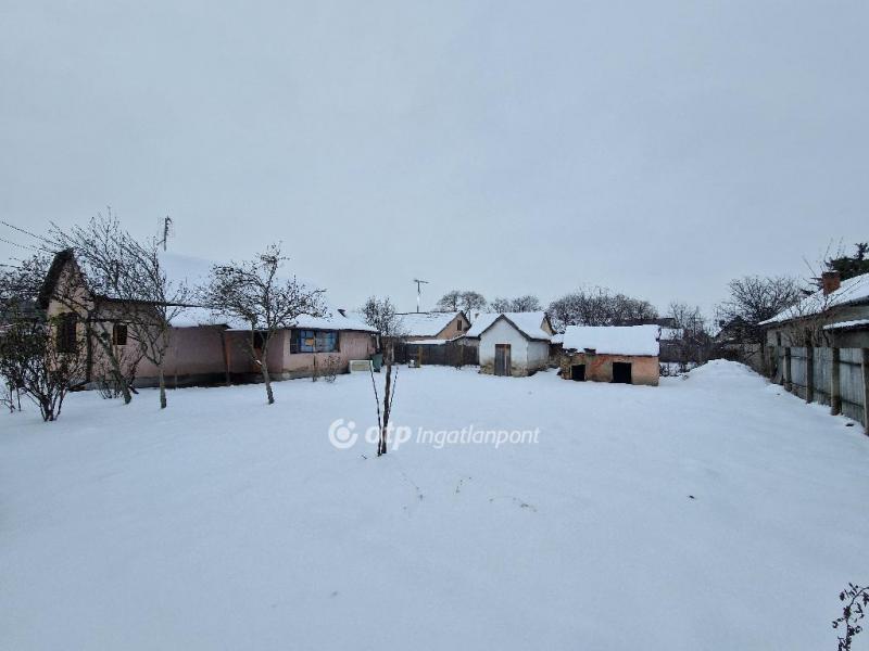 Eladó lakóövezeti telek Debrecen
