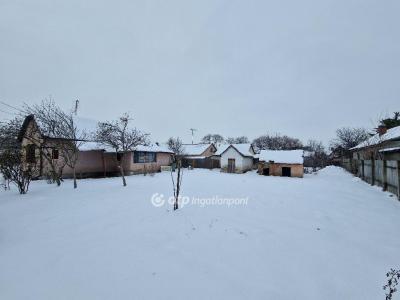 Eladó lakóövezeti telek Debrecen