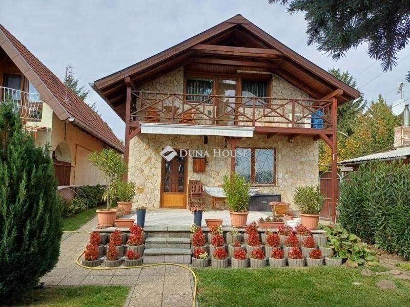 Eladó családi ház Szigetcsép