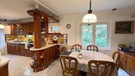 Eladó családi ház Erdőkertes