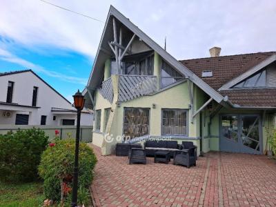 Eladó családi ház Békéscsaba