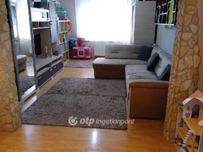 Eladó lakás Székesfehérvár