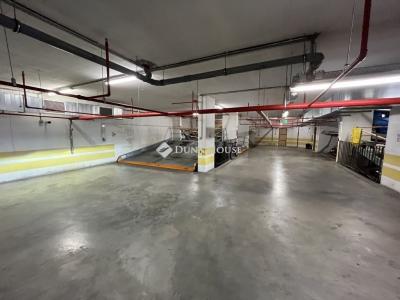 Eladó egyedi garázs Budapest