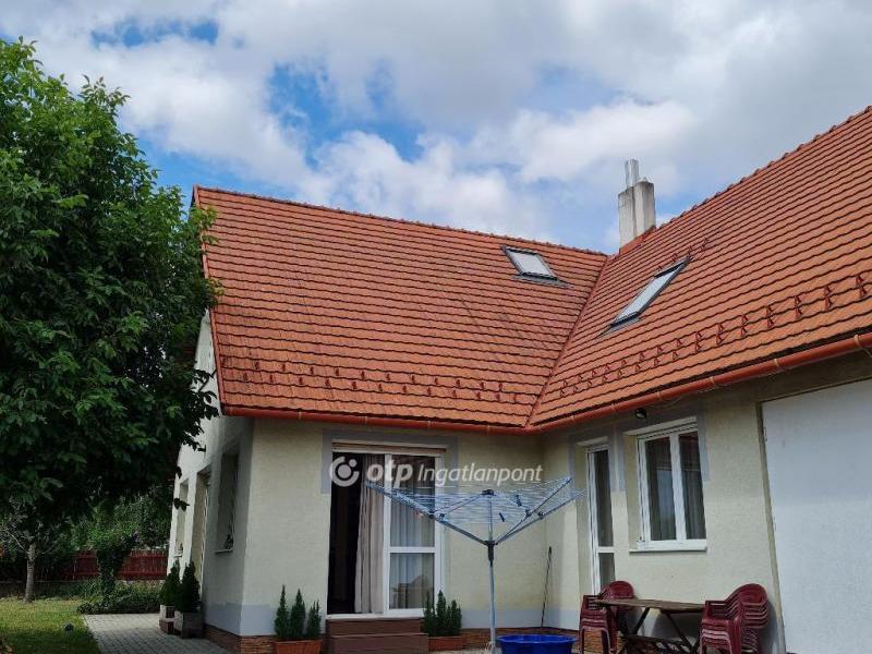 Eladó családi ház Veszprém