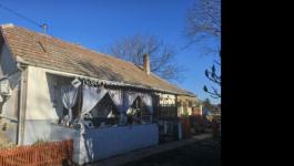 Eladó családi ház Tápiószentmárton