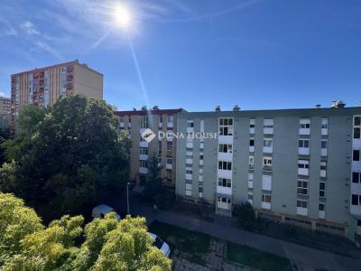 Eladó lakás Pécs