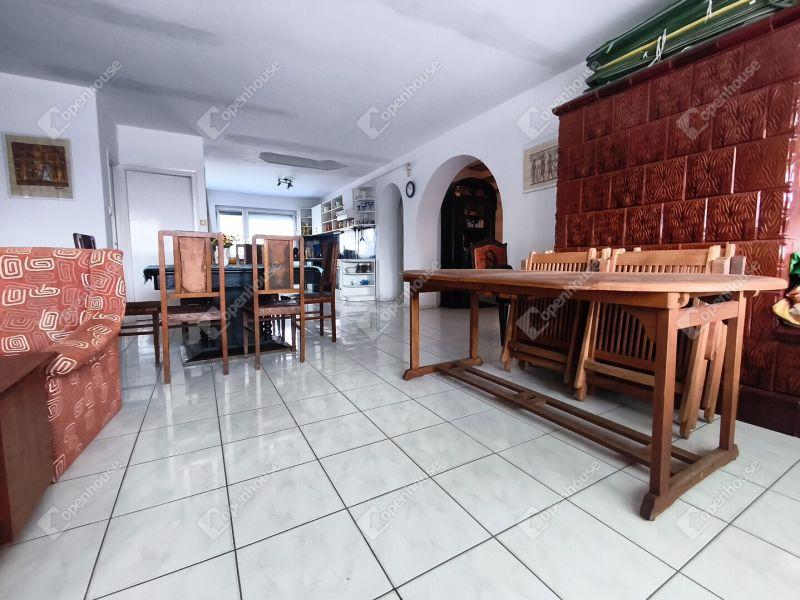 Eladó családi ház Alsóörs