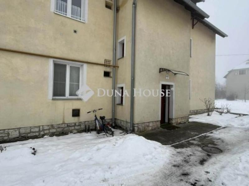 Eladó lakás Herend